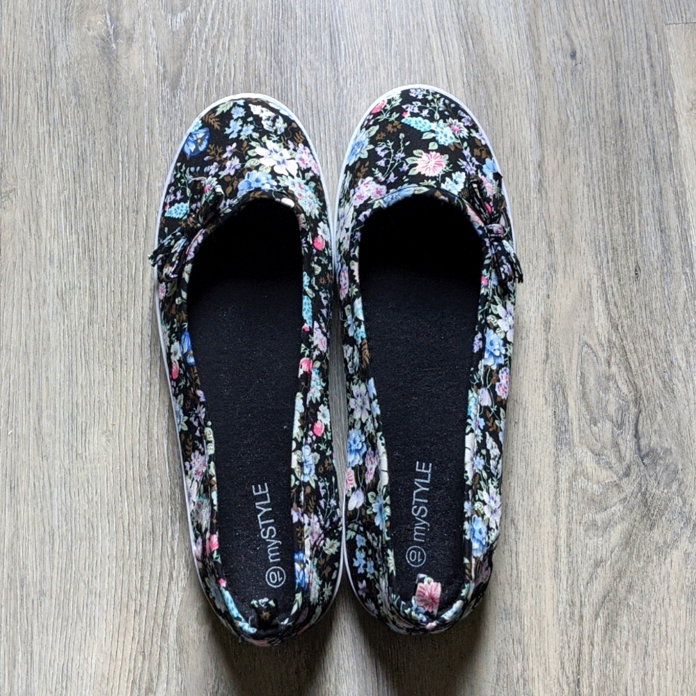 MySTYLE, size 10, black floral